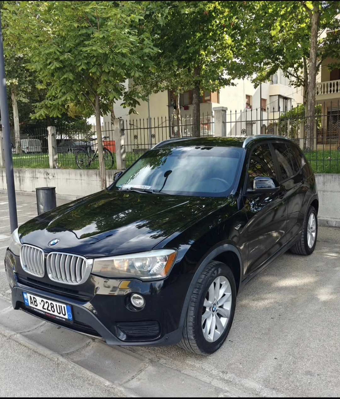 BMW X3 me qera në Korçë — 2.0 L, Benzinë
